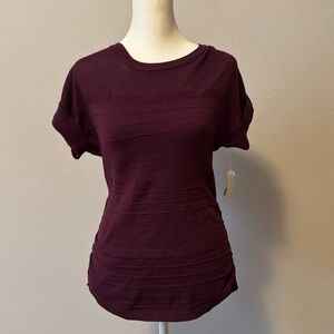 NWT oneA Women’s Plum Purple Sweater Short-Sleeve T-Shirt Size Small